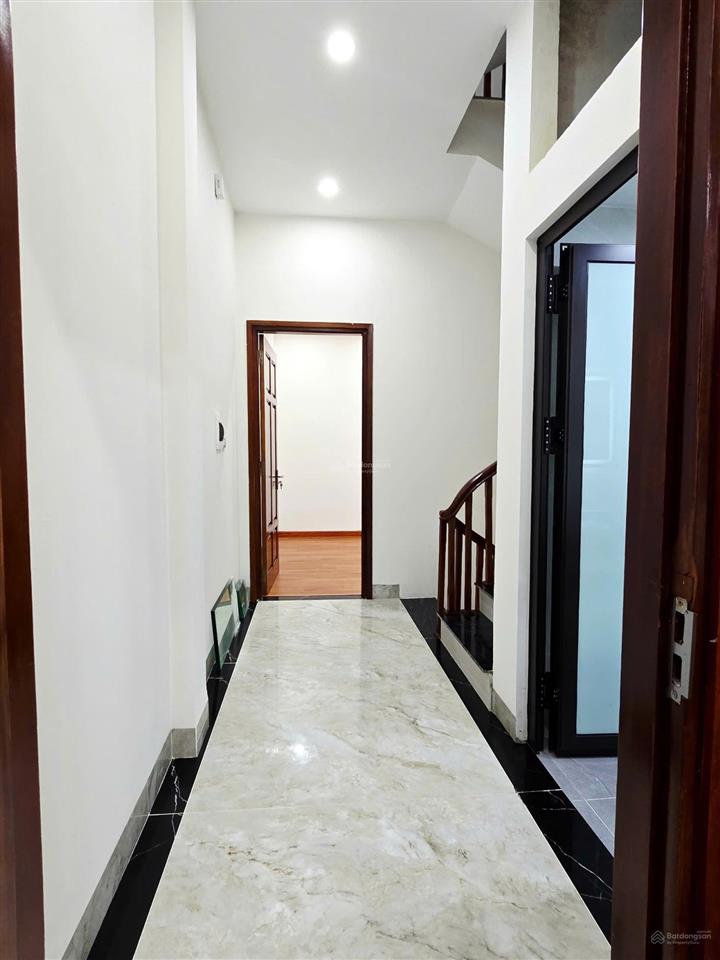 Bán nhà riêng 102 vũ xuân thiều, 10 tỷ, 50m2, 5pn, 5wc, 4 tầng, đông bắc