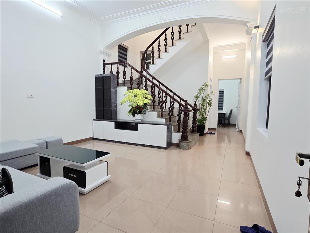 Bán nhà riêng 197 phúc lợi, 8,2 tỷ, 55m2, 3pn, 3wc, 3 tầng, hướng đn