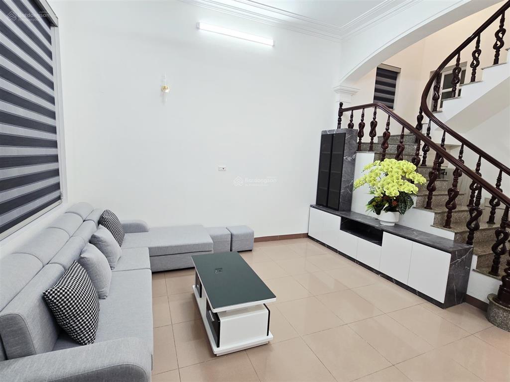Bán nhà riêng 197 phúc lợi, 8,2 tỷ, 55m2, 3pn, 3wc, 3 tầng, hướng đn