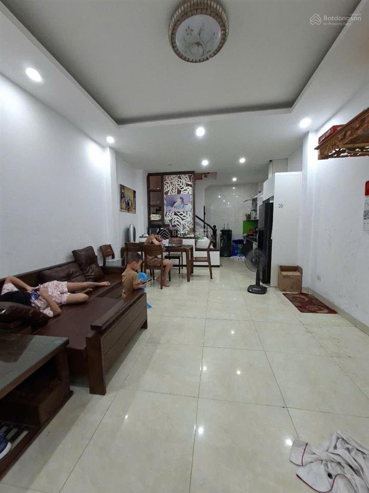 Bán nhà 36m2 x 5 tầng trung tâm thạch bàn  10m ra đường ô tô  giá đầu tư 6,9 tỷ