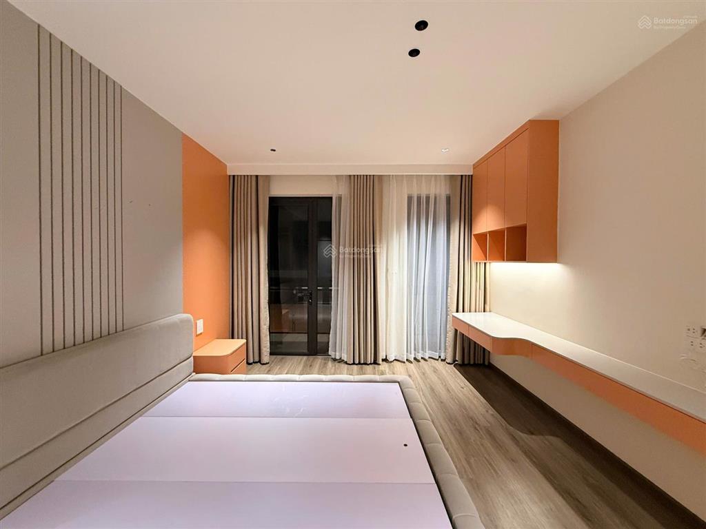 Nhà mới tại tọa độ vip nguyễn sơn long biên mặt tiền 7.5m 7 tầng thang máy gara 2 ô tô