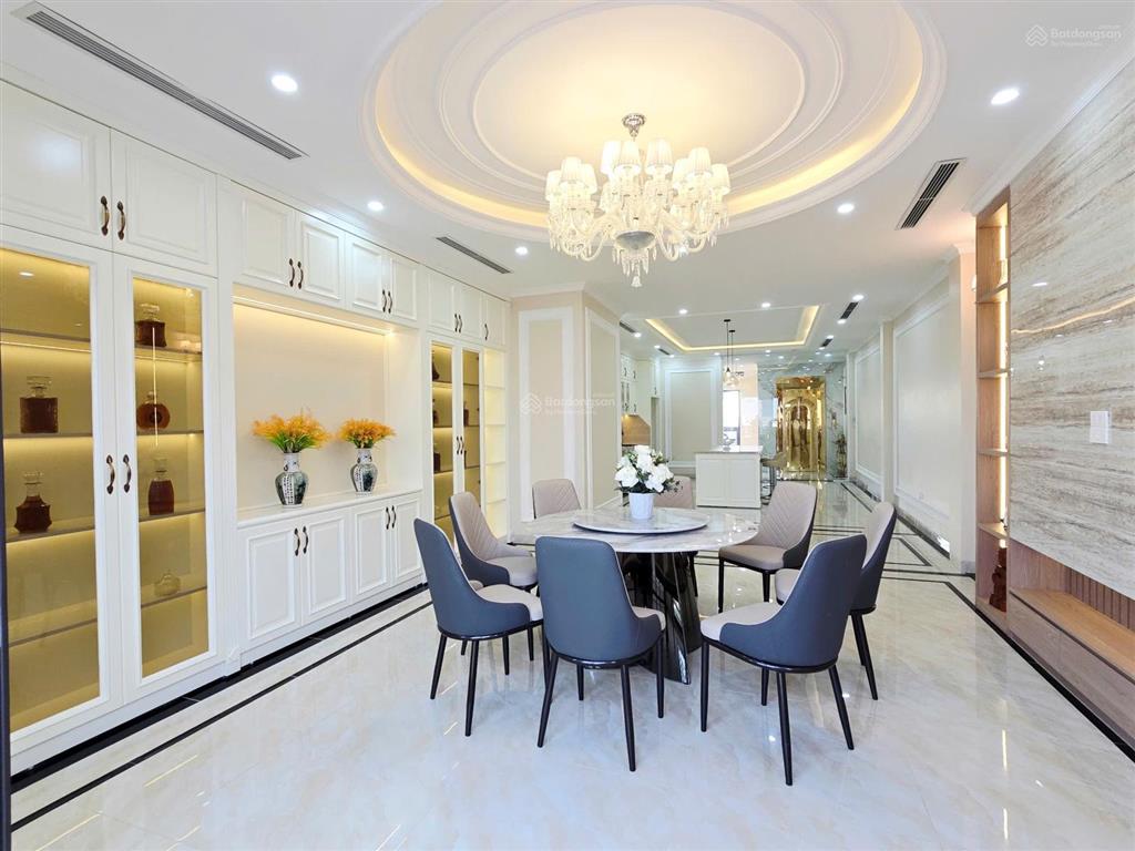 Bán nhà phân lô 918 phúc đồng  7 tầng thang máy  gara 3 ô tô  sát sân golf long biên