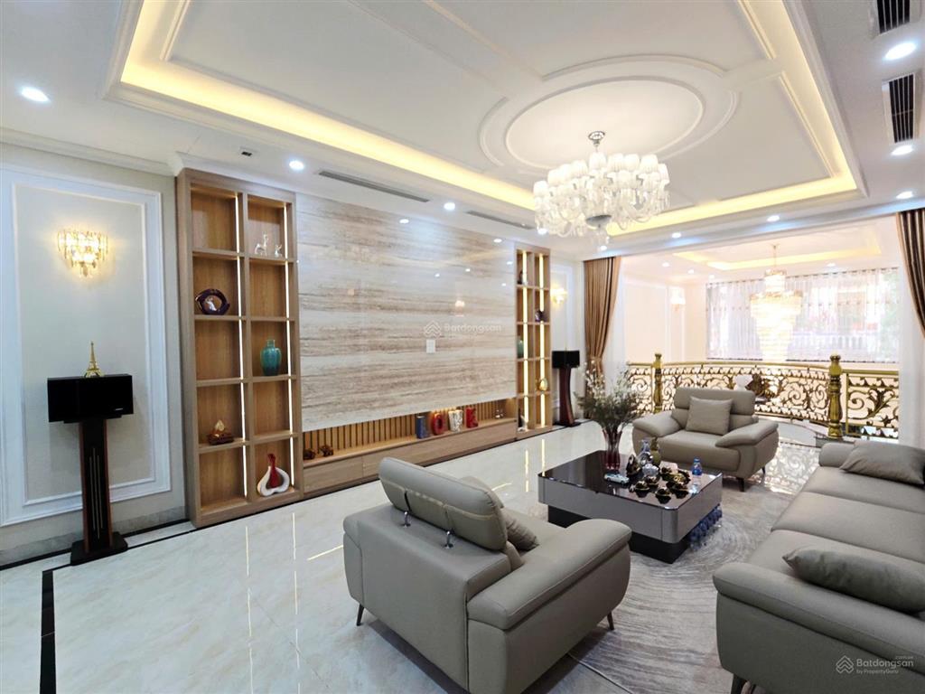 Bán nhà phân lô 918 phúc đồng  7 tầng thang máy  gara 3 ô tô  sát sân golf long biên
