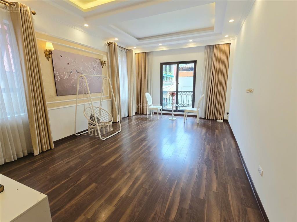 Lô góc sài đồng  6 tầng gara ô tô  full nội thất xách vali về ở