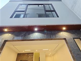 Bán nhà riêng tại thạch bàn, 7,9 tỷ, 35 m2, 3pn, 5wc, hướng tây bắc, pháp lý đầy đủ