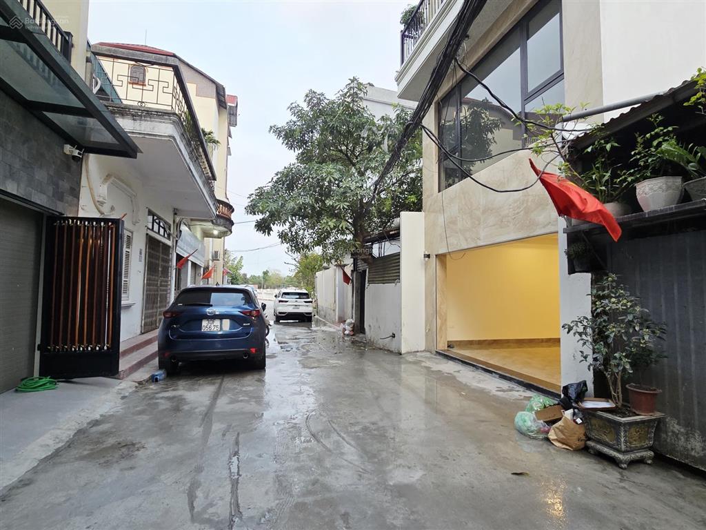 Bán nhà mới lâm hạ  bồ đề, long biên 69m2 x 7 tầng thang máy  gara ô tô tránh  full nội thất