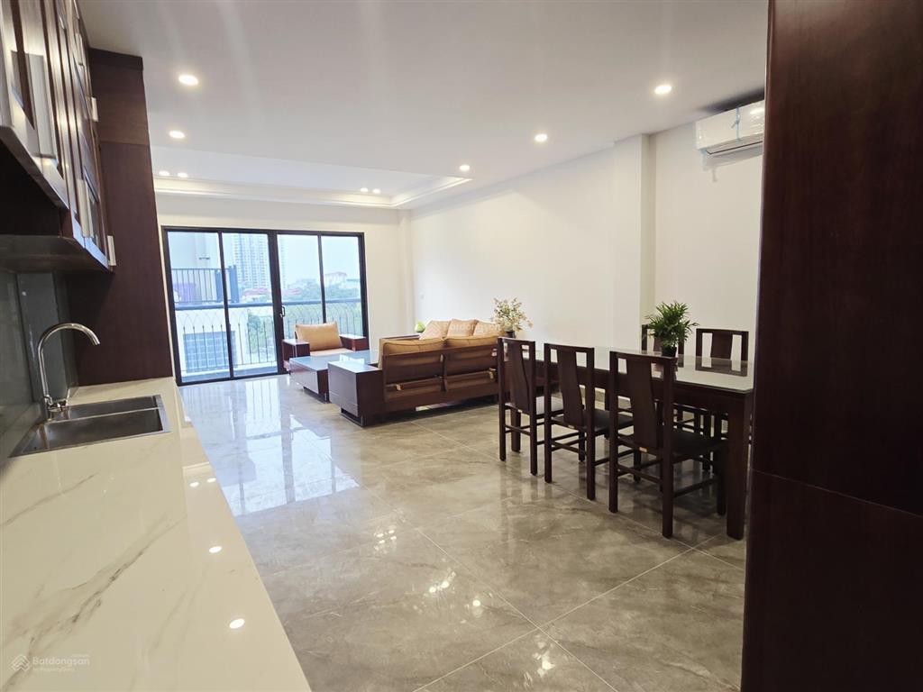 Bán nhà mới lâm hạ  bồ đề, long biên 69m2 x 7 tầng thang máy  gara ô tô tránh  full nội thất