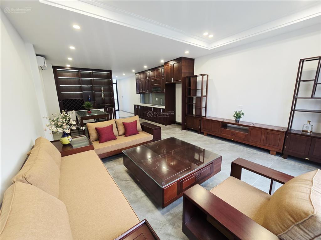 Bán nhà mới lâm hạ  bồ đề, long biên 69m2 x 7 tầng thang máy  gara ô tô tránh  full nội thất