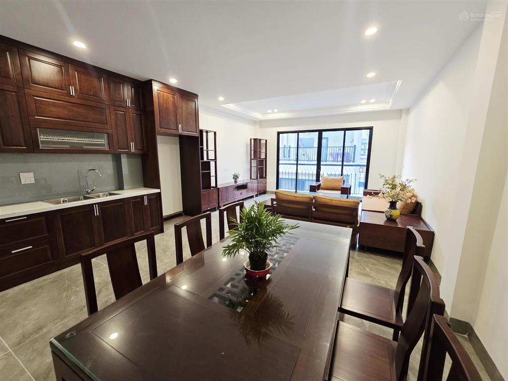 Bán nhà mới lâm hạ  bồ đề, long biên 69m2 x 7 tầng thang máy  gara ô tô tránh  full nội thất