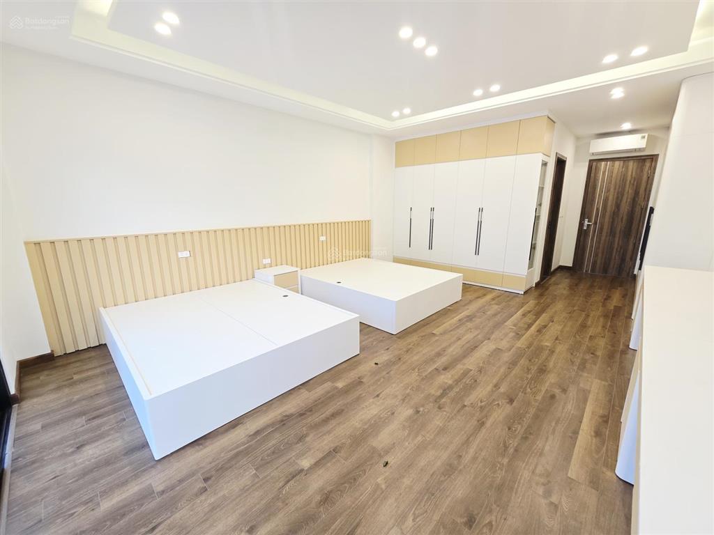 Bán nhà mới lâm hạ  bồ đề, long biên 69m2 x 7 tầng thang máy  gara ô tô tránh  full nội thất
