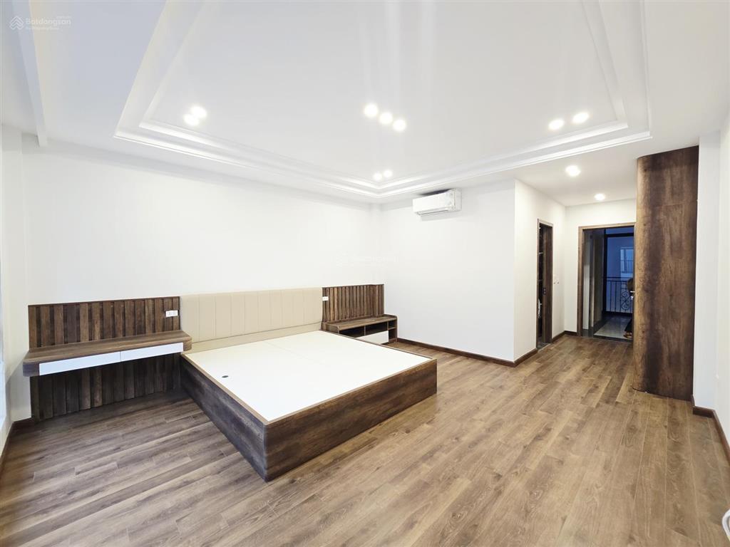 Bán nhà mới lâm hạ  bồ đề, long biên 69m2 x 7 tầng thang máy  gara ô tô tránh  full nội thất