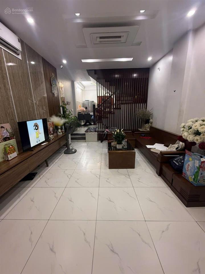 Chính chủ bán nhà thạch bàn cũ 50m2 x 3t ô tô tránh kinh doanh