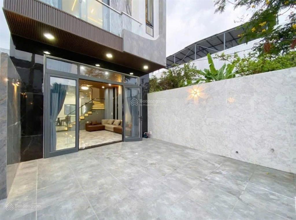 Bán nhà 3 tầng mặt tiền đường bàu cầu 28, p. hoà xuân. đà nẵng