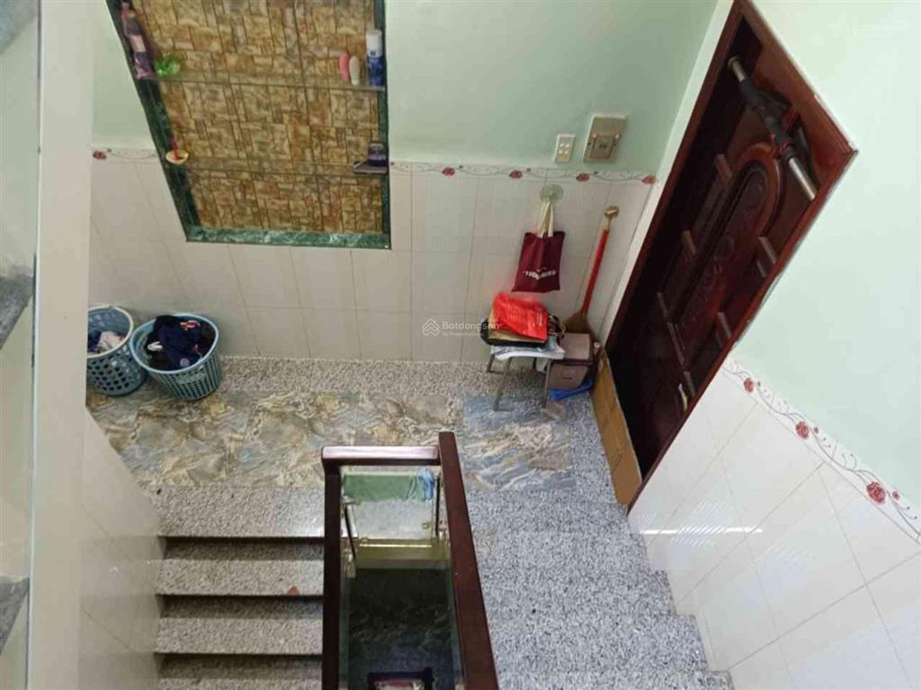 Bán gấp nhà đẹp hàn hải nguyên q11  49m2  4 tầng btct  5pn  cách 1 căn ra ôtô