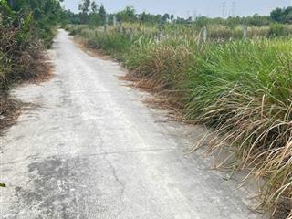 Bán nền cặp, 10x50 (500m2), đất đường xe hơi, giá ngộp 950tr, chốt, ngay cầu đập thị trấn đức hòa