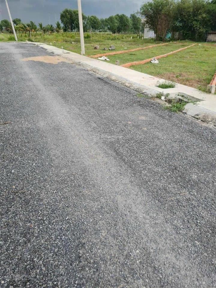 Bán đất đầu tư sát vành đai 4, 5x25, giá ngộp 620tr, 1 sẹc bê tông liên xã hòa khánh,  0704 794 ***