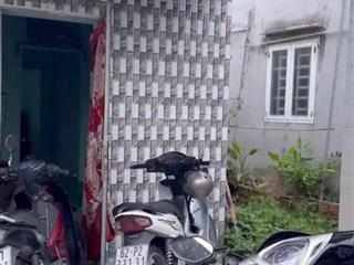 Bán nhà riêng tại xã đức hòa đông, 7x20, giá chỉ 840 triệu, đường bê tông 3m, nhà c4 có 2 phòng ngủ