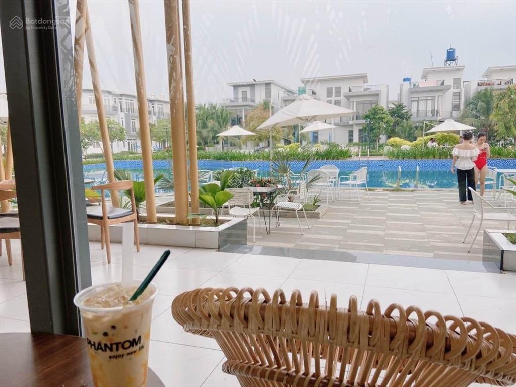Bán biệt thự sổ hồng riêng, vay được ngân hàng 8x17m (136m2), mt tỉnh lộ 824, giá siêu tốt 3tỷ1