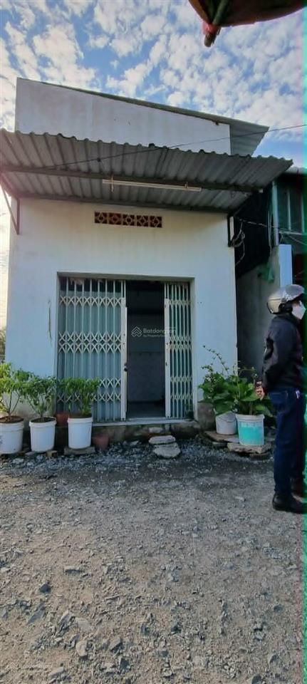 Bán nhà trọ 5 phòng ngay chợ đồn, 4x25 giá 1ty250, cho thuê thu nhập 5 triệu/ tháng. shr, cc ngay