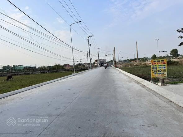Bán đất thổ xây nhà đầu tư sát động lực 823d, thị trấn đức hòa, 5x25 giá ngộp có 750 triệu