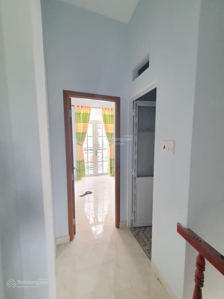 Bán nhà đức hòa đông, srh, 5x17m, giá 1tỷ950, 3pn, 2wc, mt bê tông 5m, xã đức hòa đông