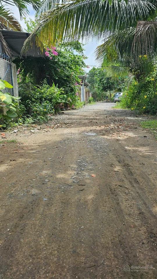 Bán nhà gần kcn tân đức, 4x25, đường 7m, view kênh thông thoáng, giá chỉ 1ty230,shr,  0704 794 ***