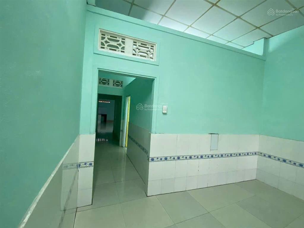 Bán nhà gần kcn tân đức, 4x25, đường 7m, view kênh thông thoáng, giá chỉ 1ty230,shr,  0704 794 ***