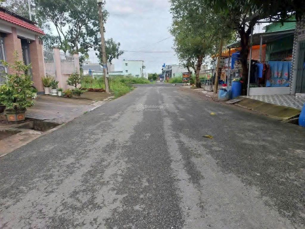 Bán dãy nhà trọ đang cho thuê, 5x25, tn 14 triệu/ tháng, tại kdc tân đức, xã đức hòa, giá chỉ 2ty2