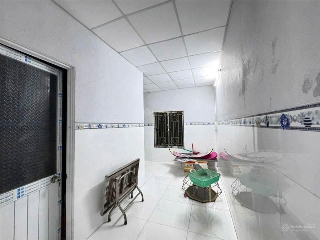 Chủ cắt lỗ, mua là lời, cần bán gấp nhà 5x12, trệt lửng,2pn 1ty280,shr, đường oto ngay kcn tân đức