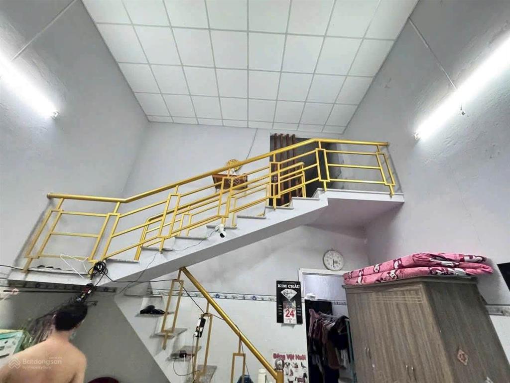 Chủ cắt lỗ, mua là lời, cần bán gấp nhà 5x12, trệt lửng,2pn 1ty280,shr, đường oto ngay kcn tân đức