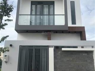 Rẻ chưa bao giờ có, nhà sổ hồng riêng, 5x13, tc, đường xe ô tô, giá chỉ 950tr, 1 trệt 1 lầu mới xây