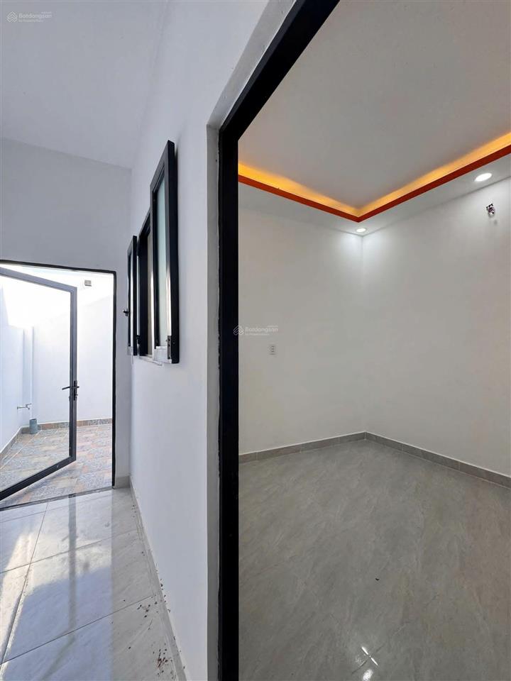 Bán nhà giá rẻ, sổ hồng riêng, 4,5x27, nhà mới xây, đường xe hơi giá 1ty450 xã đức hòa đông