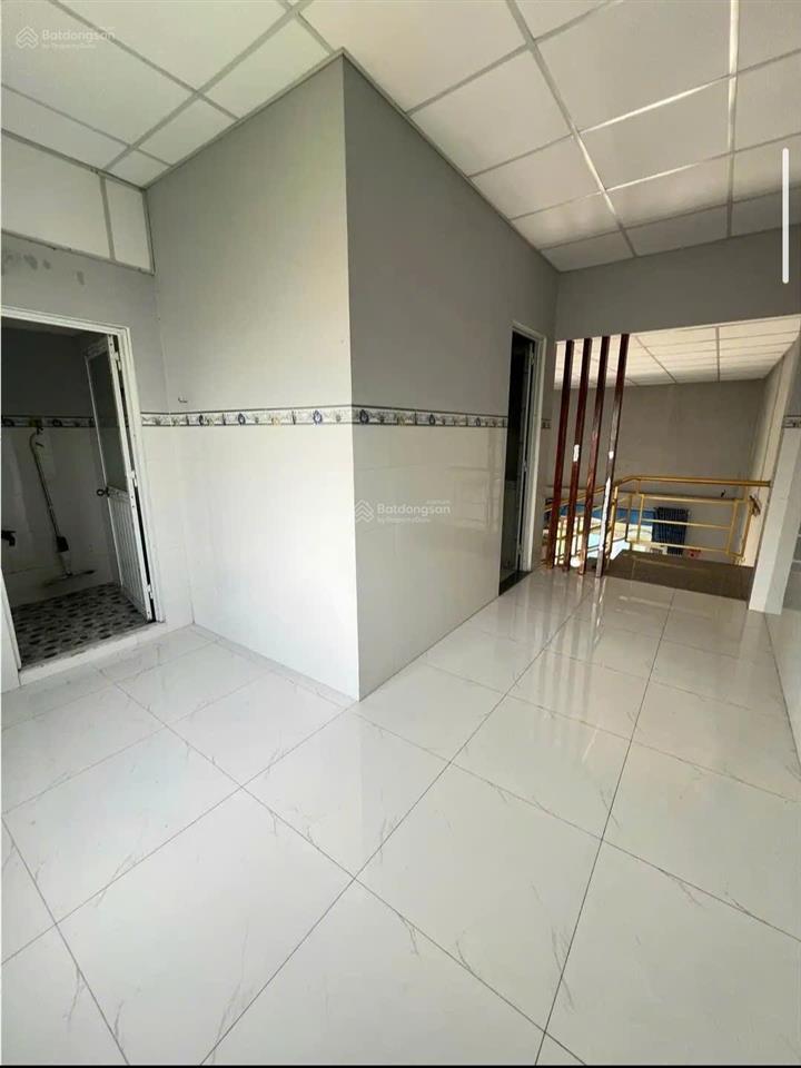 Bán nhà sát kcn tân đức, tân đô, hải sơn, 5x1260m2, nhà 2pn, 2wc, shr. giá chỉ 1 tỷ 2