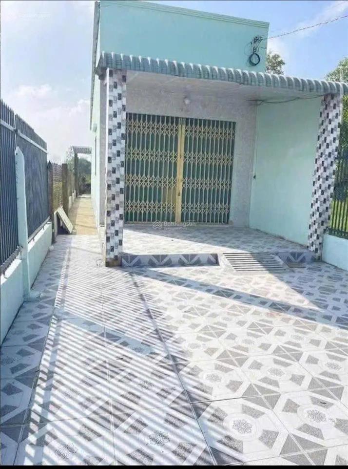 Bán đất tặng nhà cấp 4, shr, tại ấp 2, xã đức hòa đông, 5x39  giá ngợp chỉ 1ty1,  0704 794 ***