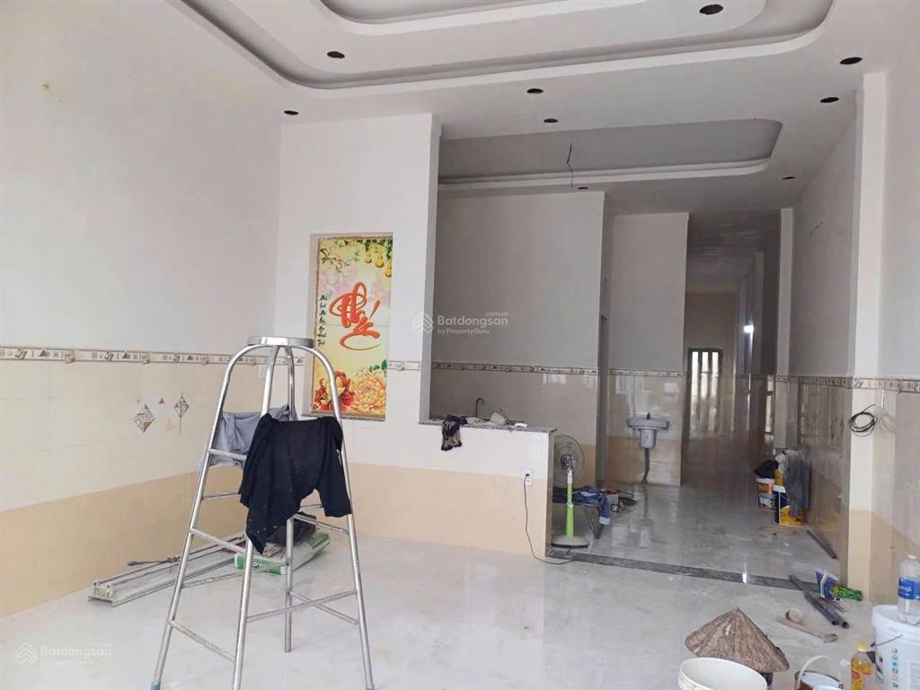 Nhà giá rẻ sổ hồng riêng, 5x31, nhà mới xây ngay trường cấp 3 thpt đức hòa, giá 1ty5, đường xe ô tô