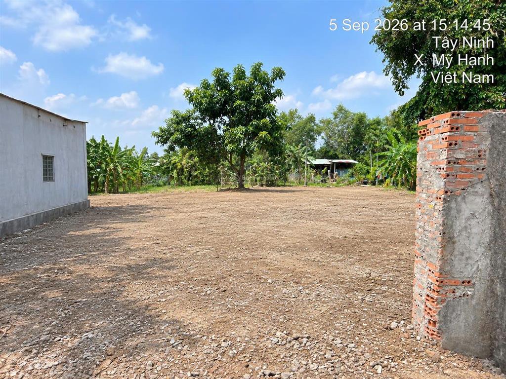 Chủ gửi bán lô đất ngộp rẻ, nằm ngay ủy ban xã đức hòa thượng, 5.8x45m đất thổ cư giá chỉ có 690tr