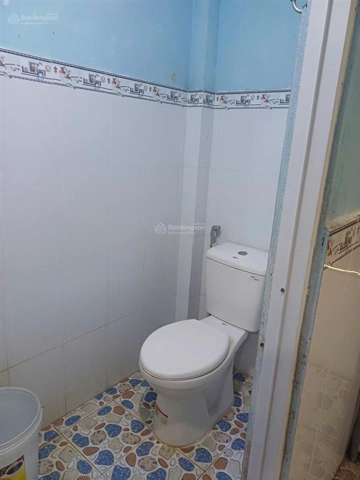 Nhà giá rẻ, shr nằm sát nhựa nguyễn văn dương, 4x20 80m2 thổ cư, có 2pn, 1 wc giá ngộp 1 tỷ 050