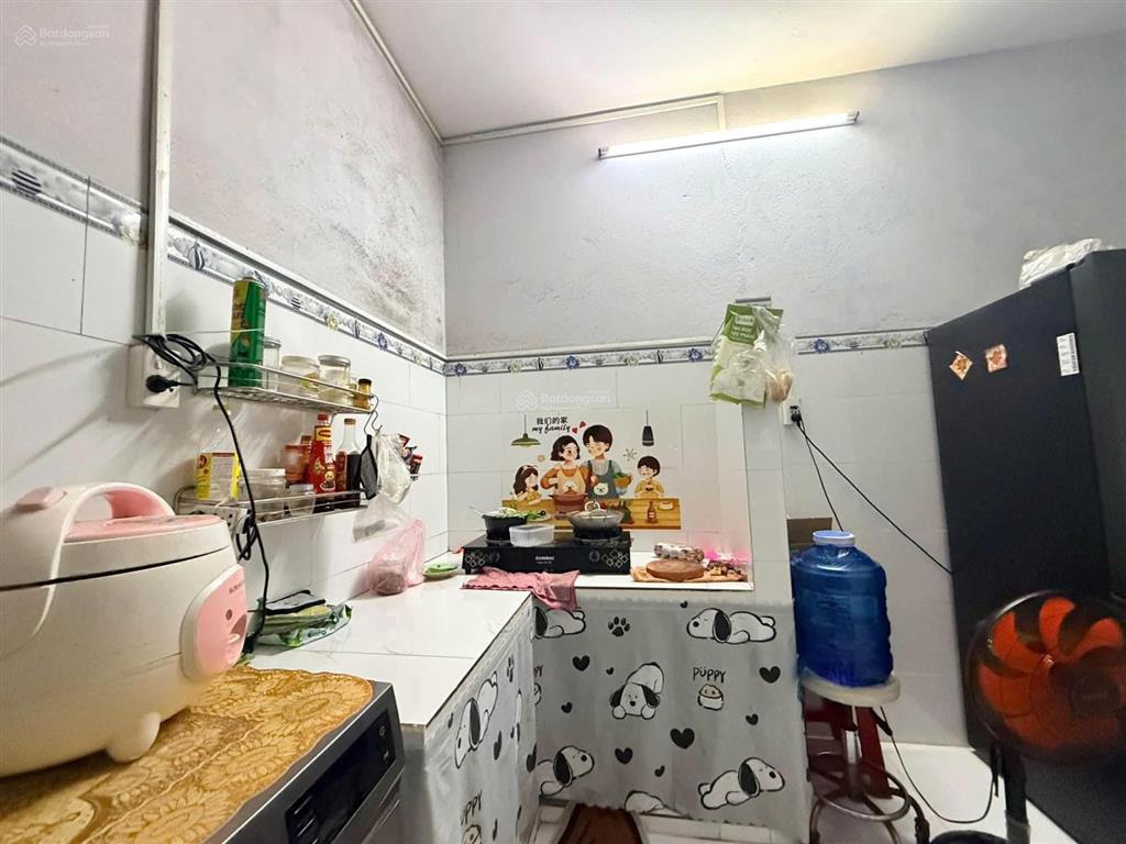 Cơ hội có nhà giá công nhân,ngay kcn tân đức ,nhà 5x12, thổ cư, shr đường bê tông 4m thông giá 1ty2