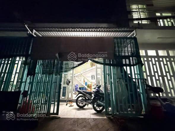 Cơ hội có nhà giá công nhân,ngay kcn tân đức ,nhà 5x12, thổ cư, shr đường bê tông 4m thông giá 1ty2