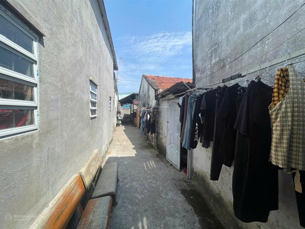 Bán dãy nhà trọ đang cho thuê ngay tỉnh lộ 10, có căn nhà + 6 phòng trọ tn 11 triệu/tháng, giá 2 tỷ