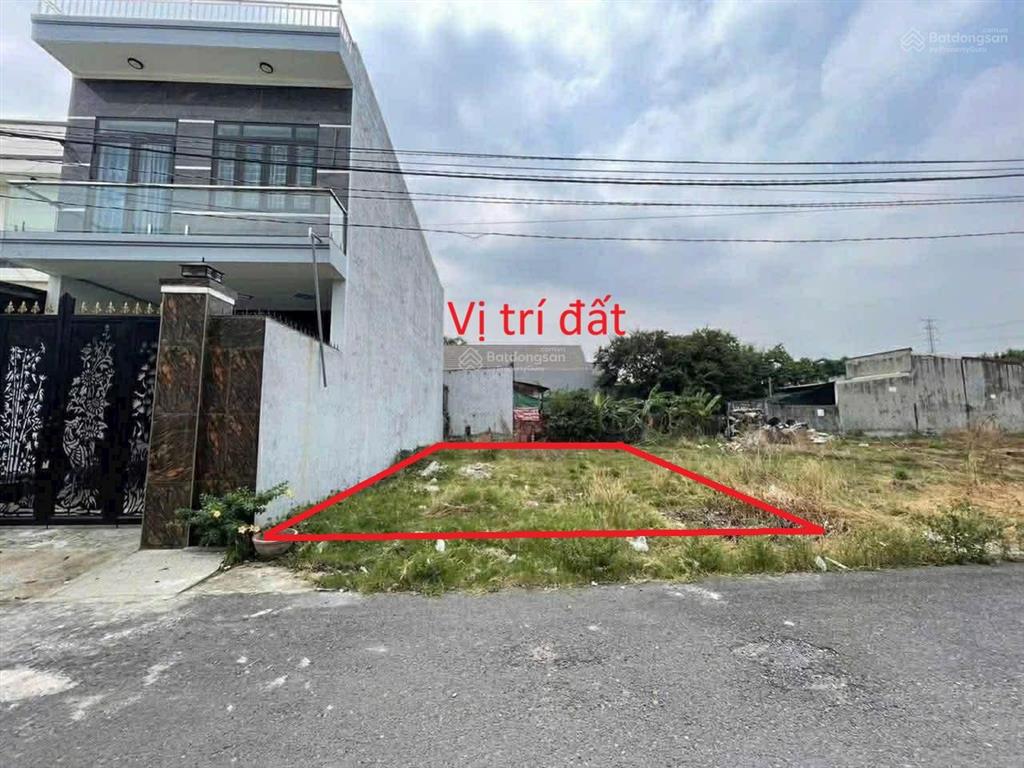 Đất đẹp ngay cầu vượt củ chi 87,4m2 full thổ 1 tỷ sổ hồng riêng, xây dựng tự do