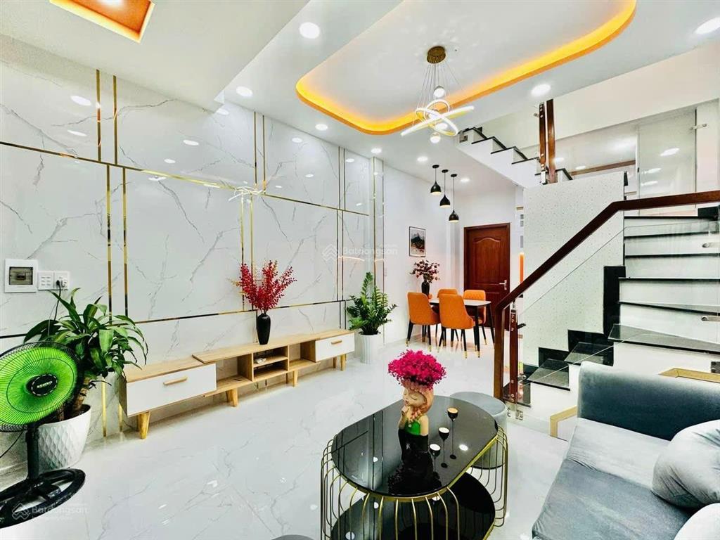 Bán nhà mặt tiền kinh doanh hòa hưng ngay cmt8 metro số 2 quận 10, dt 3.3x20m, 3 lầu, giá 12 tỷ