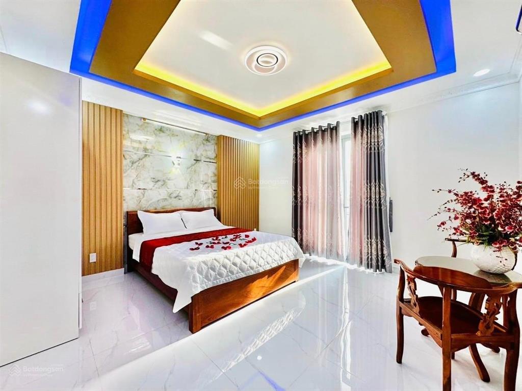 Bán nhà hẻm 702 điện biên phủ thông ra 3/2 phường 10 quận 10, dt 3.8x20m, 4 lầu st, giá 10.5 tỷ