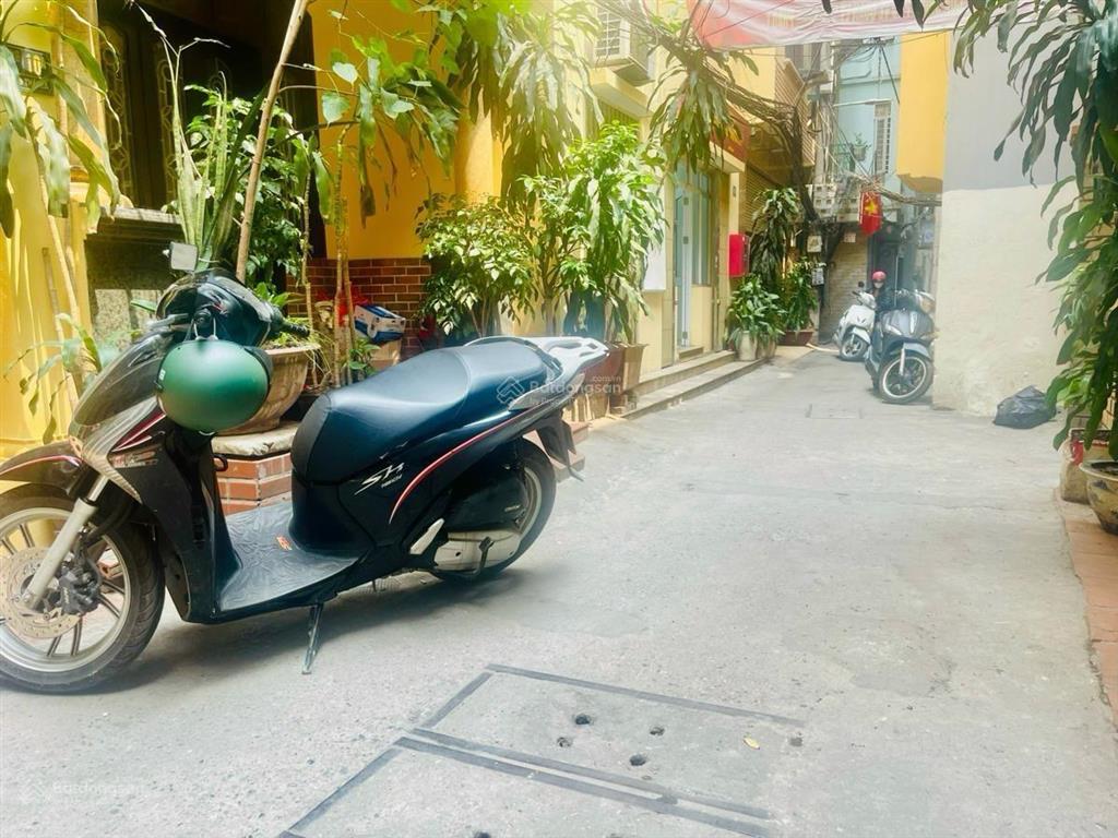 Trung tâm đống đa  nhà đẹp ở luôn 4 tầng  mặt tiền quyền lực