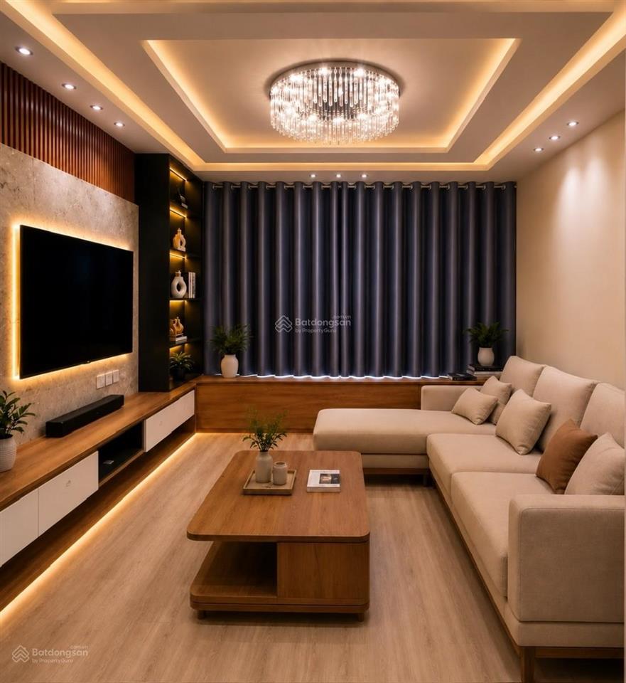 Khâm thiên  15m ra ngõ 7 tầng  thang máy  nhà mới ở luôn