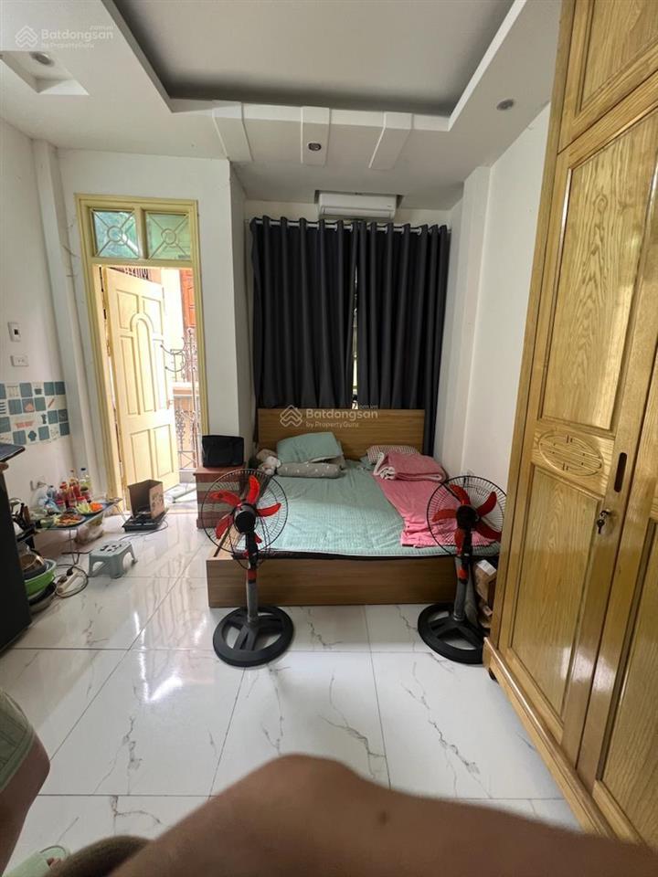 Cầu giấy ngõ thông các ngả 6 tầng đang cho thuê 15tr / tháng