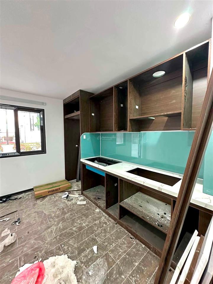 Bán nhà riêng 3pn, 4wc, 42m2, 17,5 tỷ tại phố trần quốc hoàn, quận cầu giấy