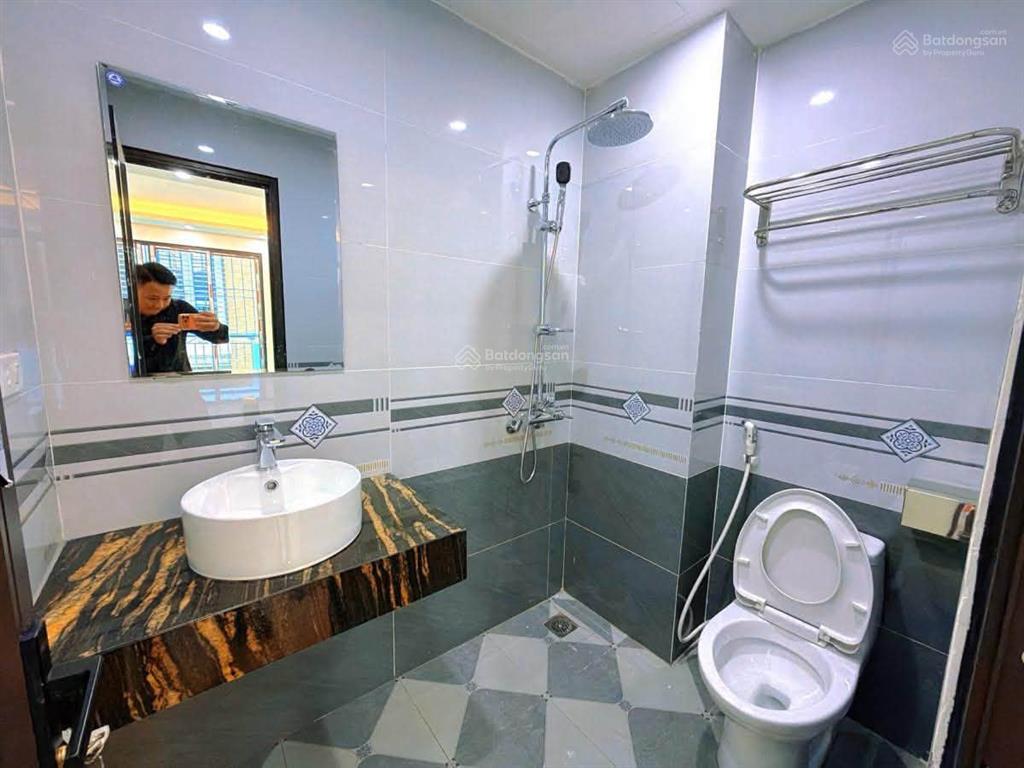 Bán nhà riêng tại phố nguyễn ngọc vũ, 13,7 tỷ, 45m2, giá siêu hời