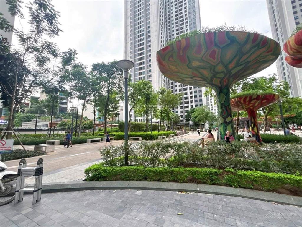 Bán căn hộ chung cư goldmark city, giá cực chất 8,9 tỷ, 136m2, 3pn, 2wc tặng slot ô tô