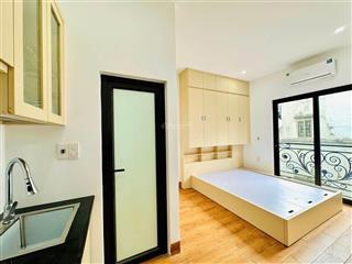 Gà đẻ trứng vàng  lãi ròng hàng tháng  13 phòng khép kín  đối diện time city  thang máy